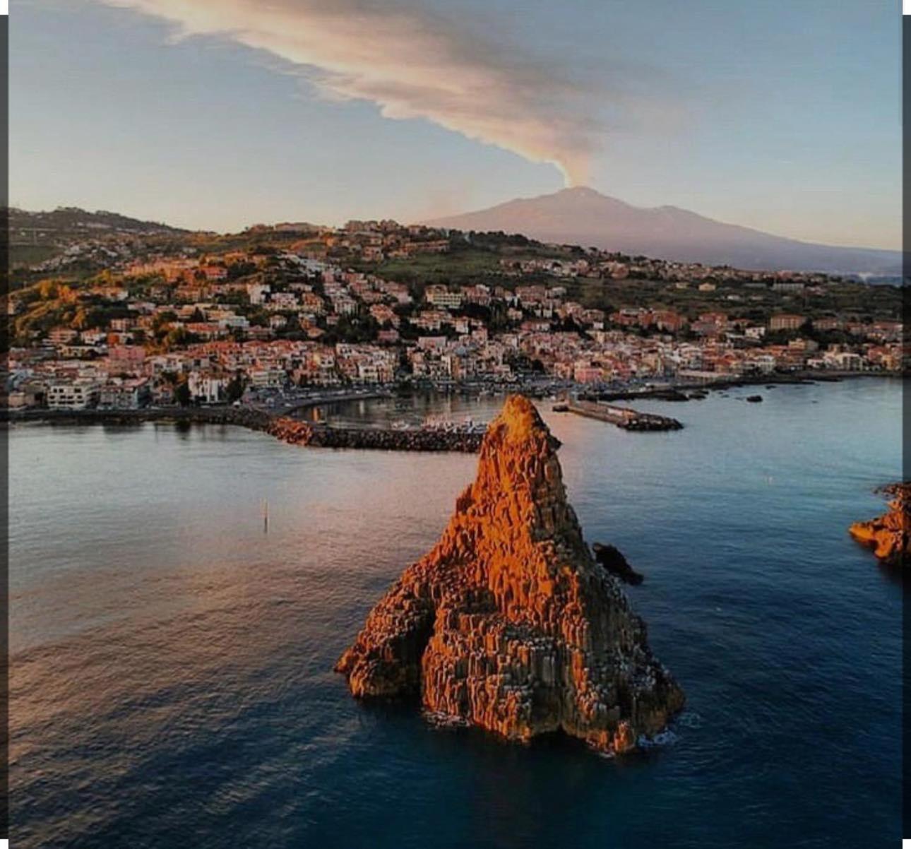 Bed and Breakfast Cbh Sicitaly Group Aci Castello Exteriér fotografie